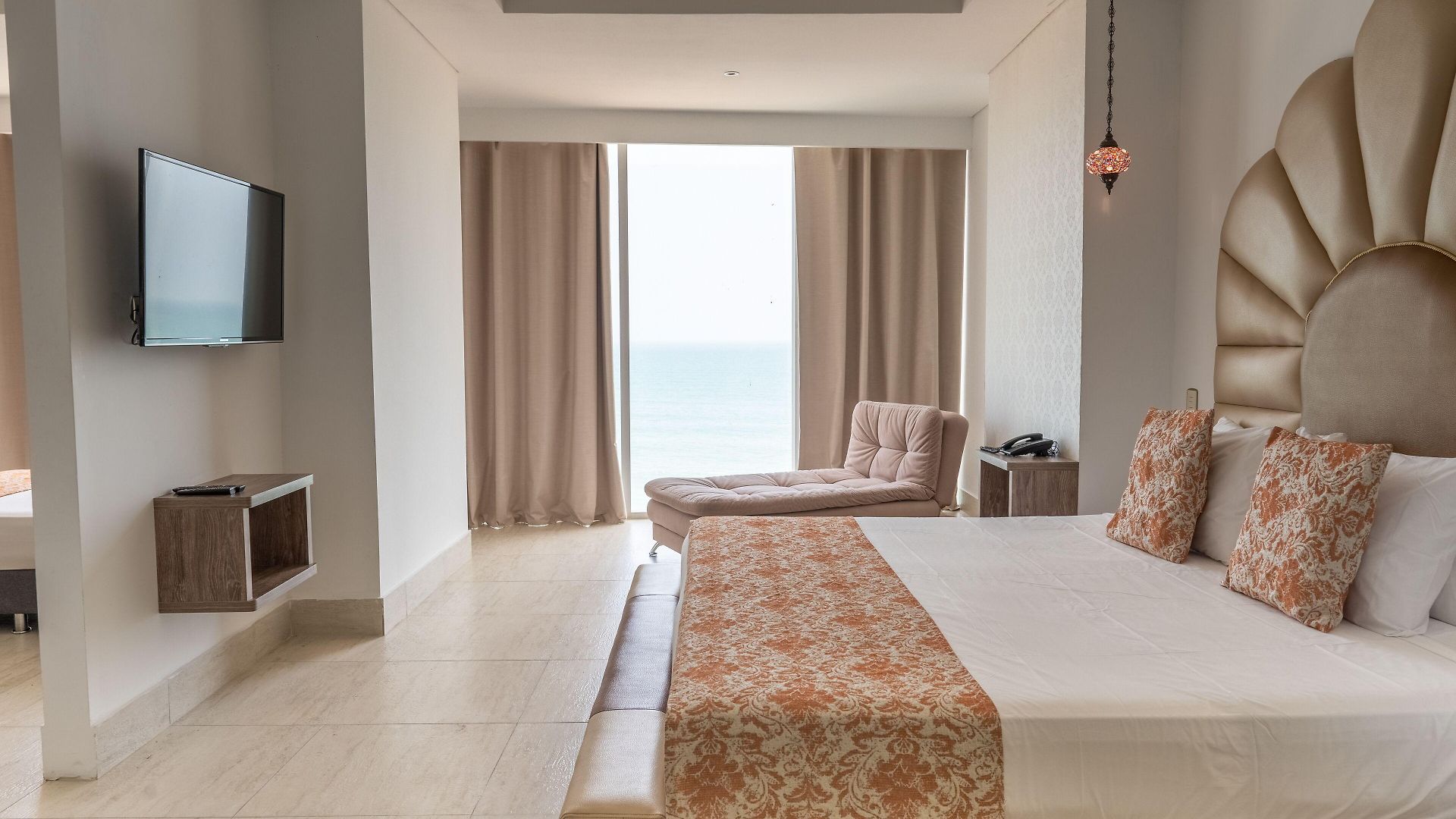 Dubai Hotel